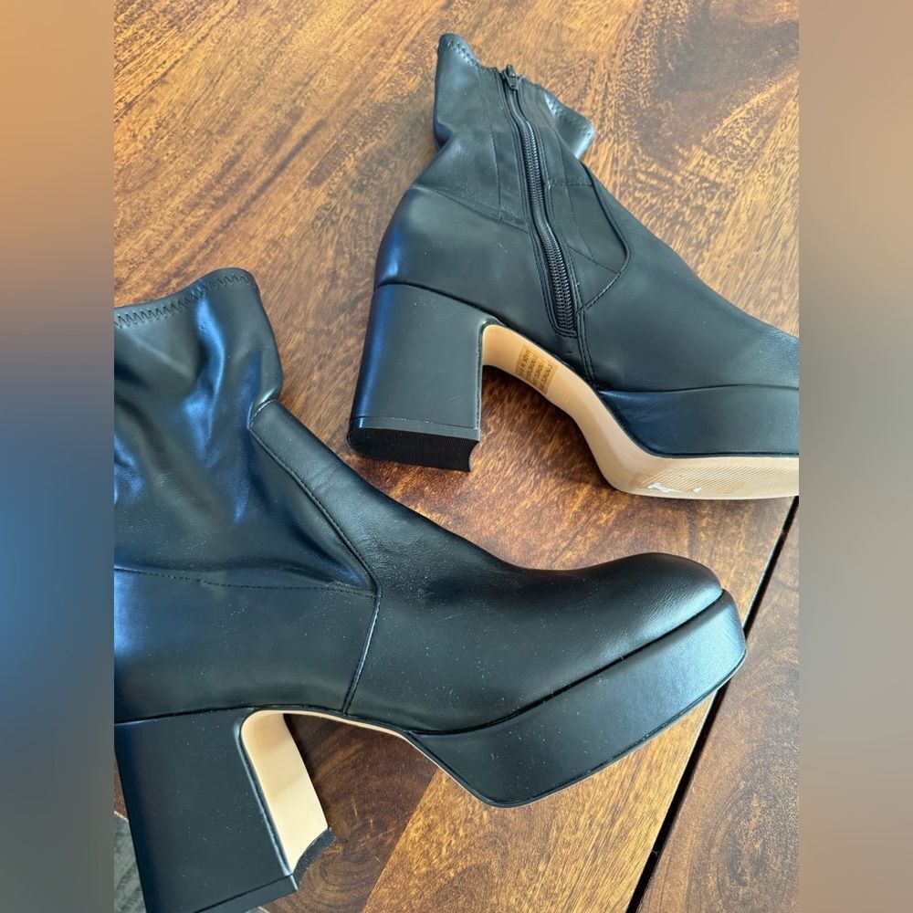 NEW Silent D Otto Platform Bootie - Picture 5 of 7